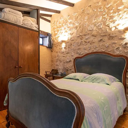 Refuge De Perreau Saint-Michel-de-Montaigne