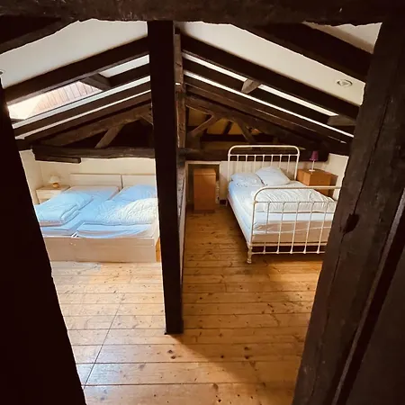 Refuge De Perreau * Saint-Michel-de-Montaigne