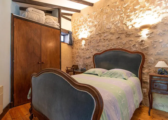 Refuge De Perreau Saint-Michel-de-Montaigne