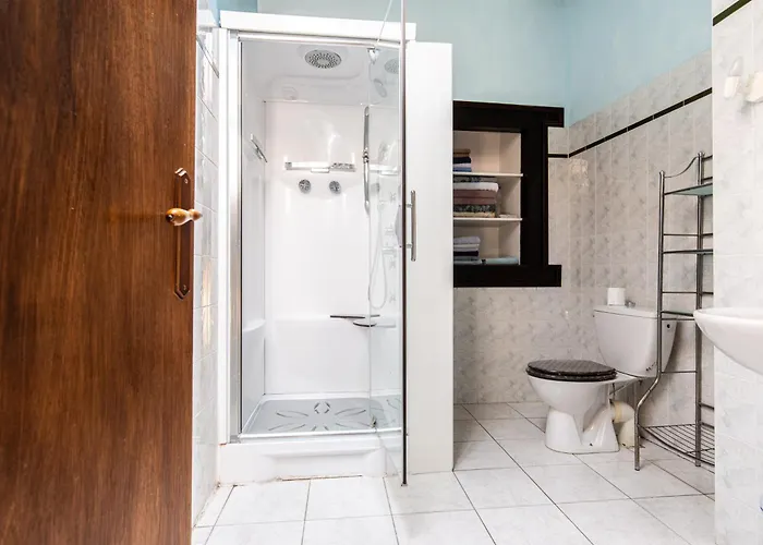 Refuge De Perreau * Saint-Michel-de-Montaigne